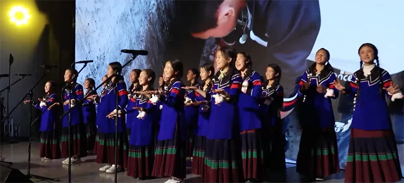 云中公益 | 助“妞妞合唱团”从云中舞台到春晚舞台