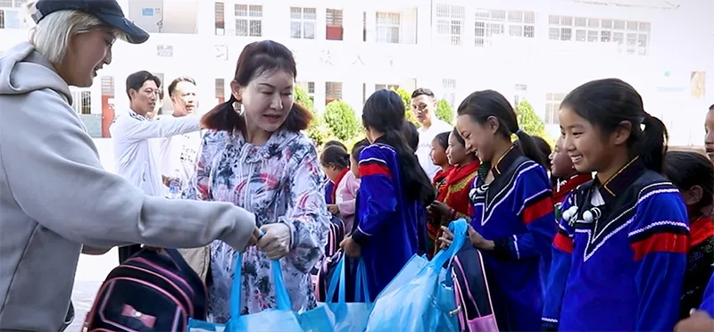 云中公益 | 助“妞妞合唱团”从云中舞台到春晚舞台