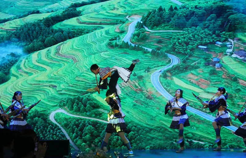 云中公益 | 2024年“看见新疆·南疆”主题音乐晚会 多民族绚丽文化同台绽放